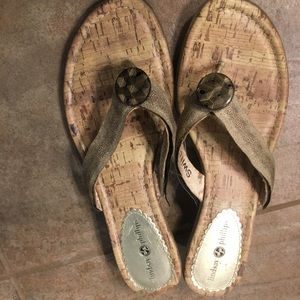 Lindsay Philips switch flops